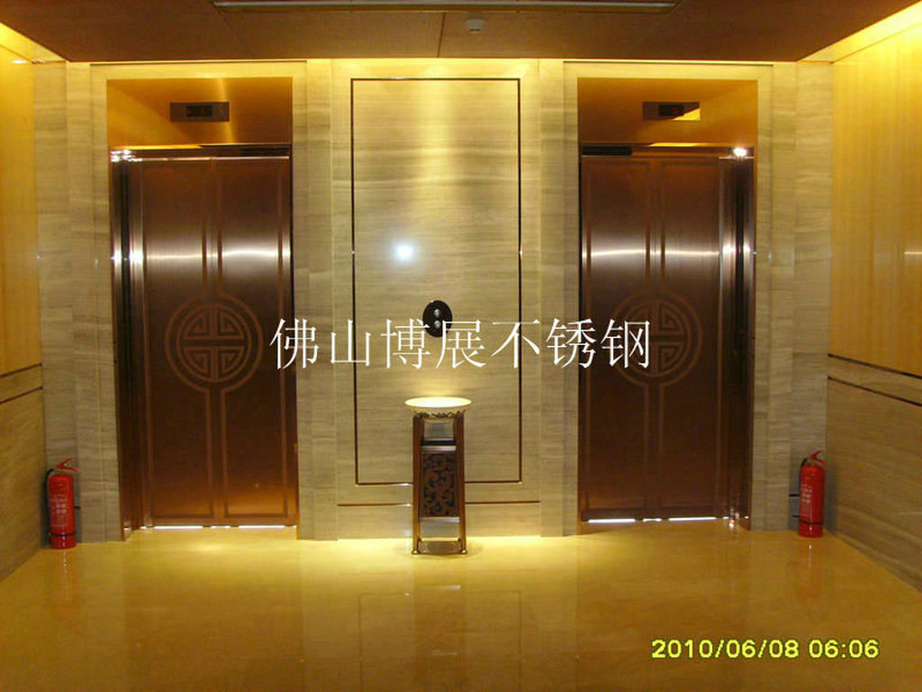 门业图片-不锈钢酒店大门真空电镀不锈钢电梯门、高档不锈钢装饰门可按客户要求定制图片