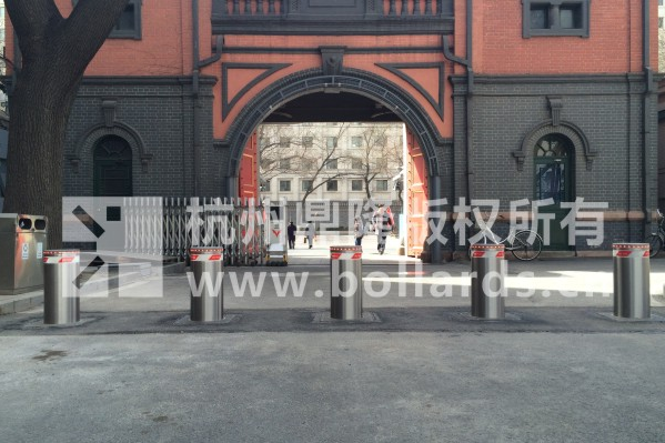门业图片-升降柱防恐路障，升降柱，智能挡车器，升降隔离桩，路障机，景观升降柱，升降车档220/600图片