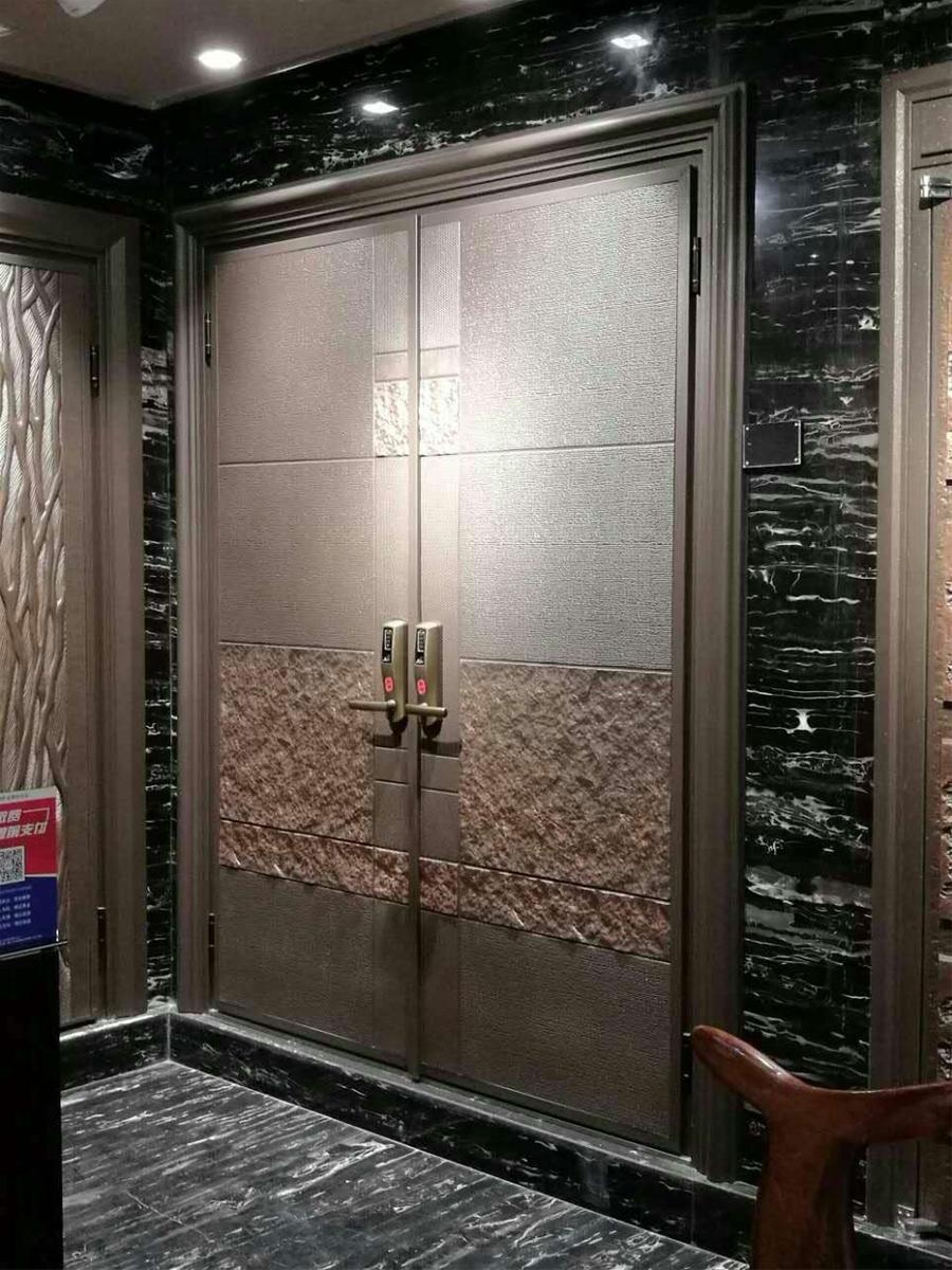 门业图片-顶级高档铸铝防爆门雷诺金尊，顶级铸铝防爆门1000*2100图片