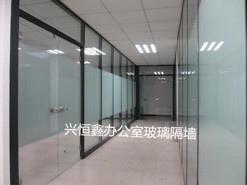 门业图片-玻璃门深圳福田黑钛金玻璃门密码锁玻璃门办公室玻璃隔墙客户要求图片