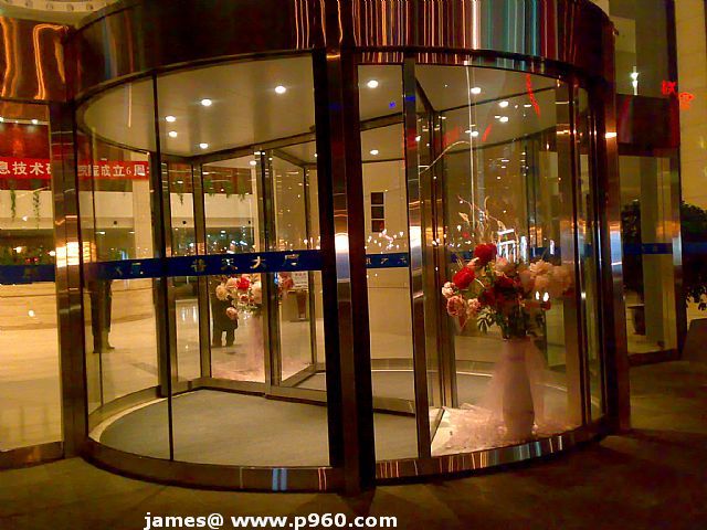门业图片-旋转门呼和浩特市维修旋转门1000图片